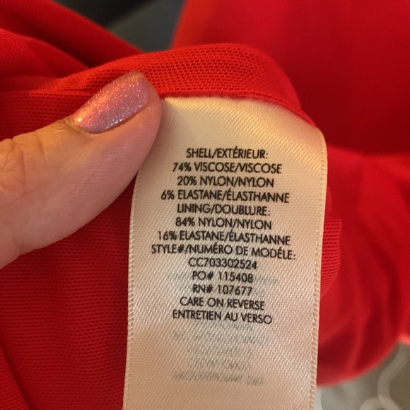 Alice + Olivia Off-Shoulder Dress - Picture 4 of 4